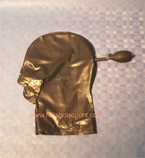 Aufblasbare Maske mit gelochter Frontpartie