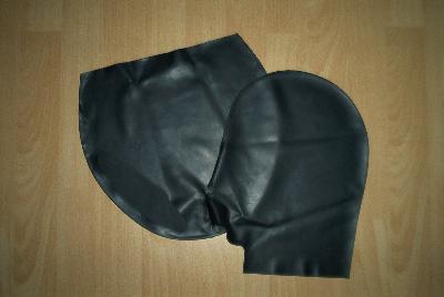 Domina Hose mit Maske Cunnilingus