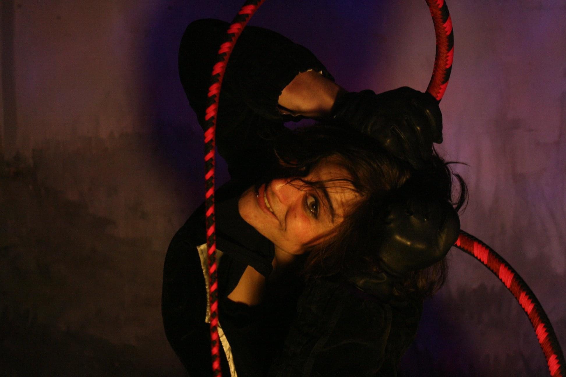 Madame Jo - Whip Handling